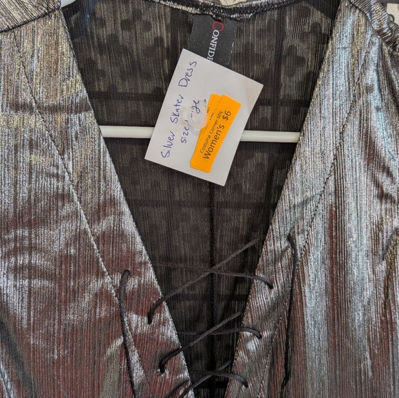 New Women's Silver Dress - Picture 4 of 4